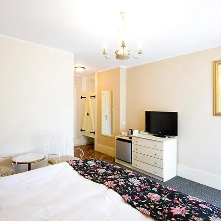 فندق مبيت وإفطار Meander ليبا